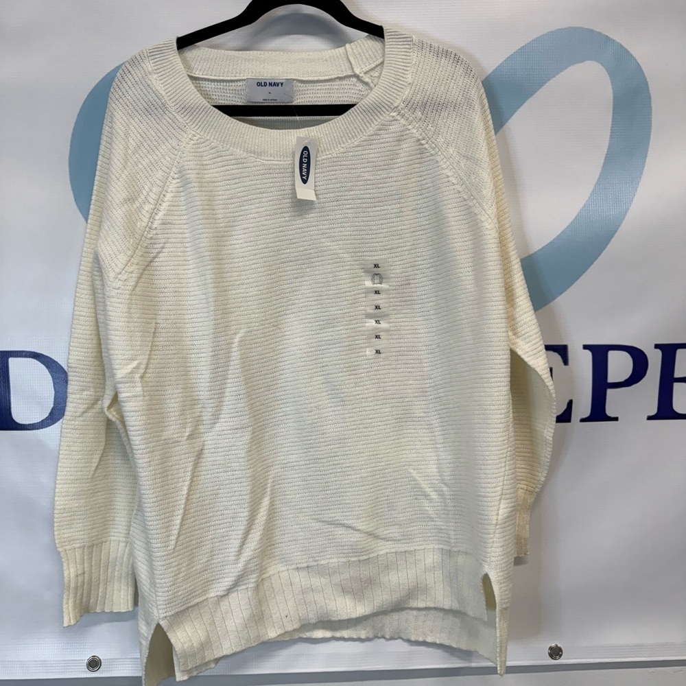 Old Navy Women’s Sweater size XL NWT